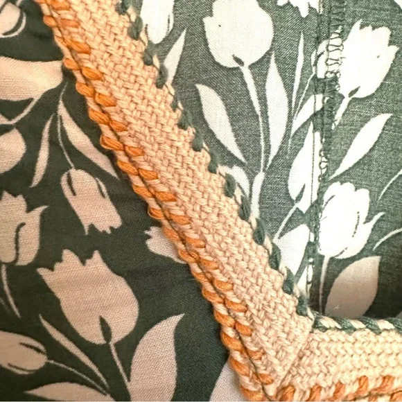 Democracy Floral Short Sleeve Split Hem Top Size Small - Picture 7 of 14